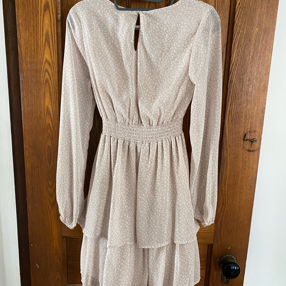 Size small chiffon long sleeve dress - Picture 2 of 2